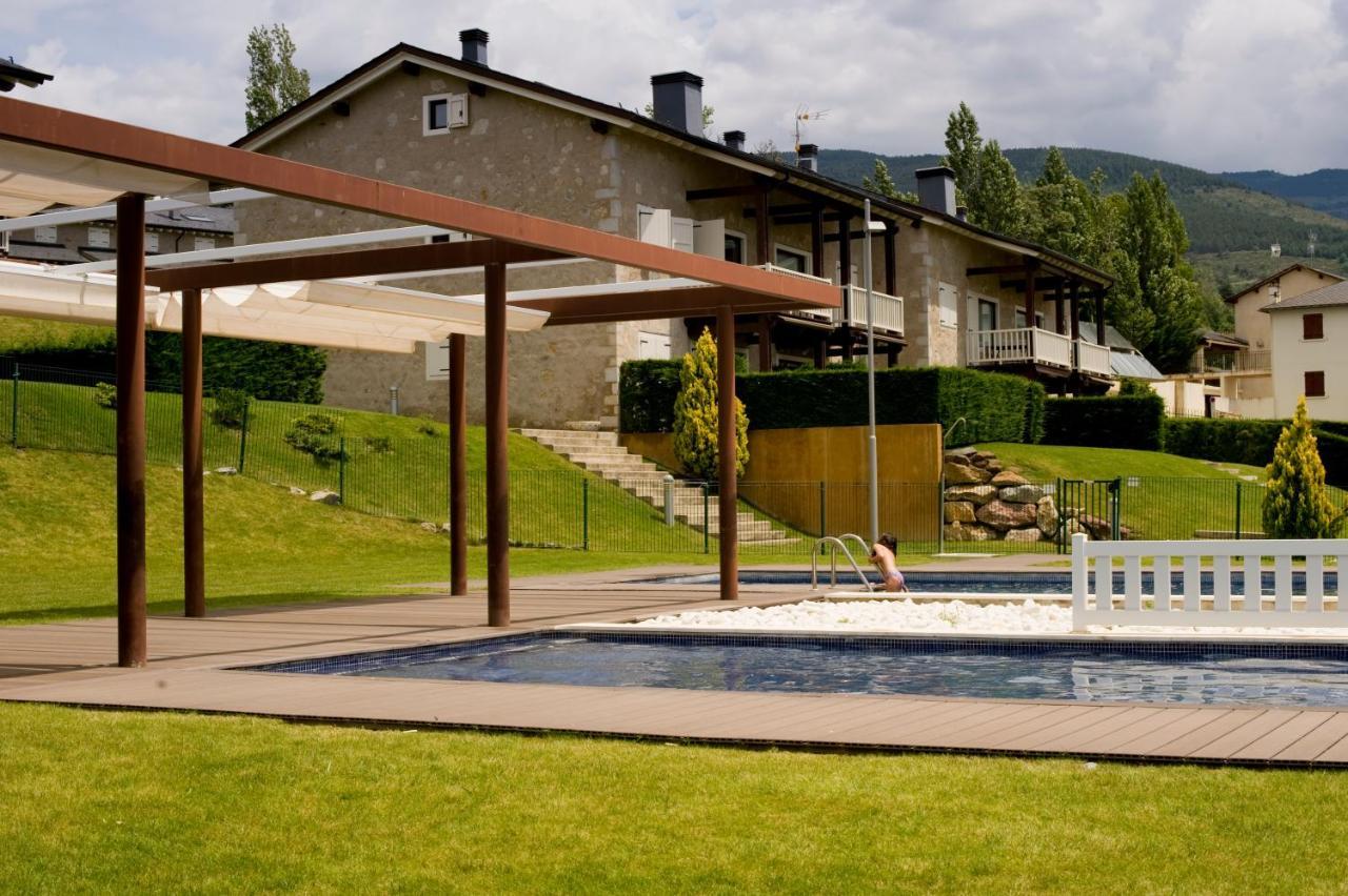 Casa 4 Habitaciones En Osséja Buitenkant foto